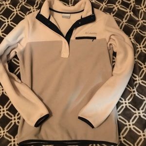 Women Columbia pull over